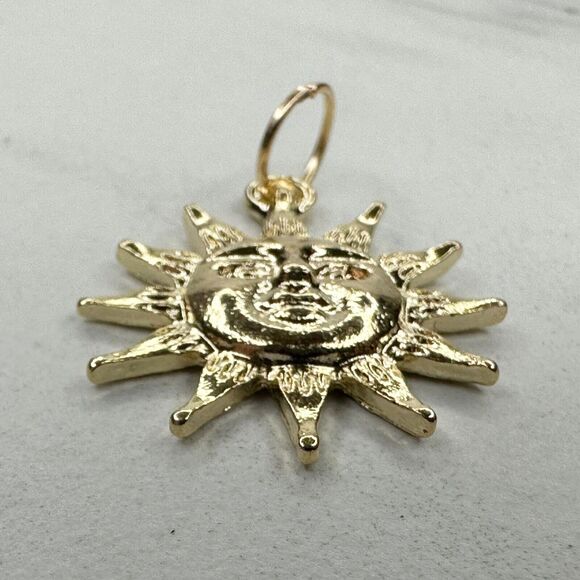 Sun Face Celestial Gold Tone Pendant Charm - Picture 6 of 8